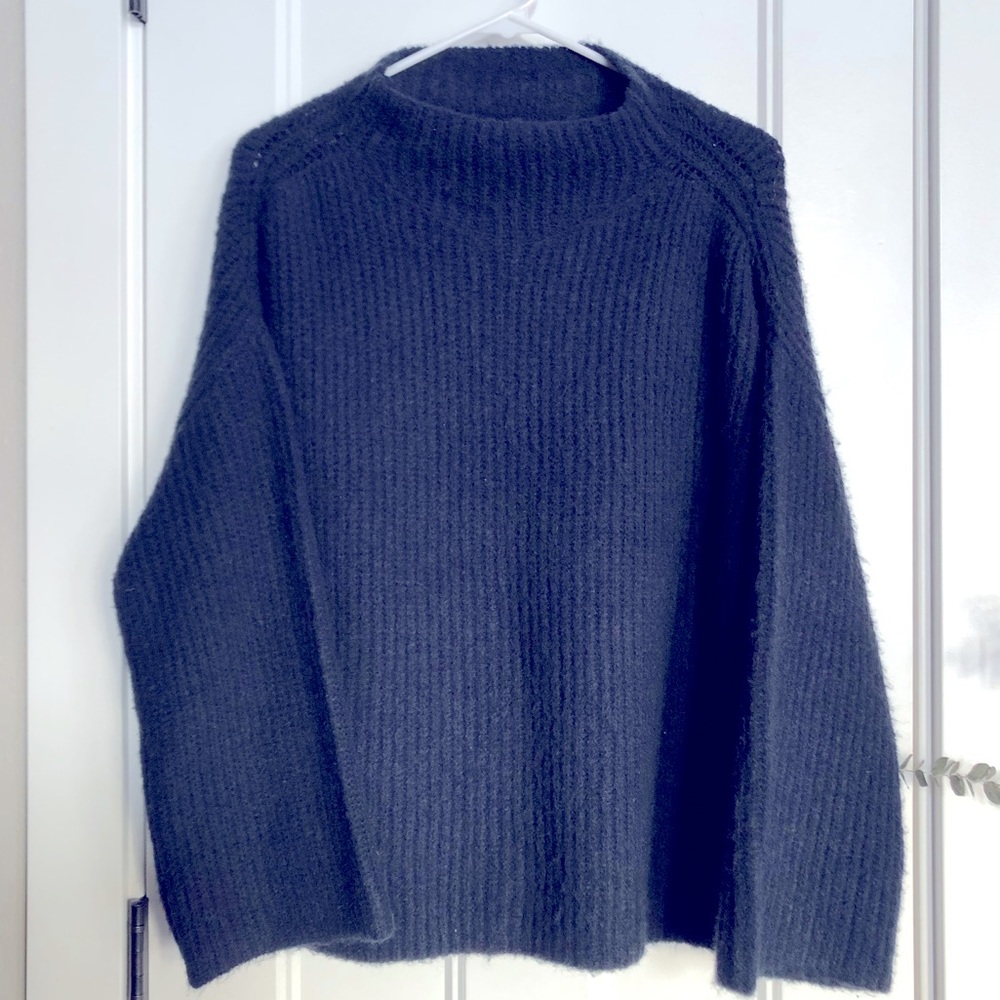 (Line) Luxury Chunky Oversized Sweater - Women’s SIZE XS